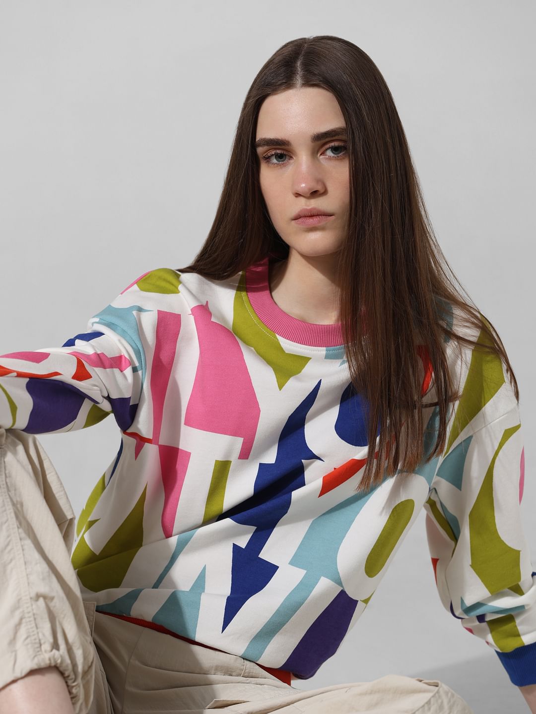 White Typographic Print Sweatshirt for Women Trendy Statement Street Style