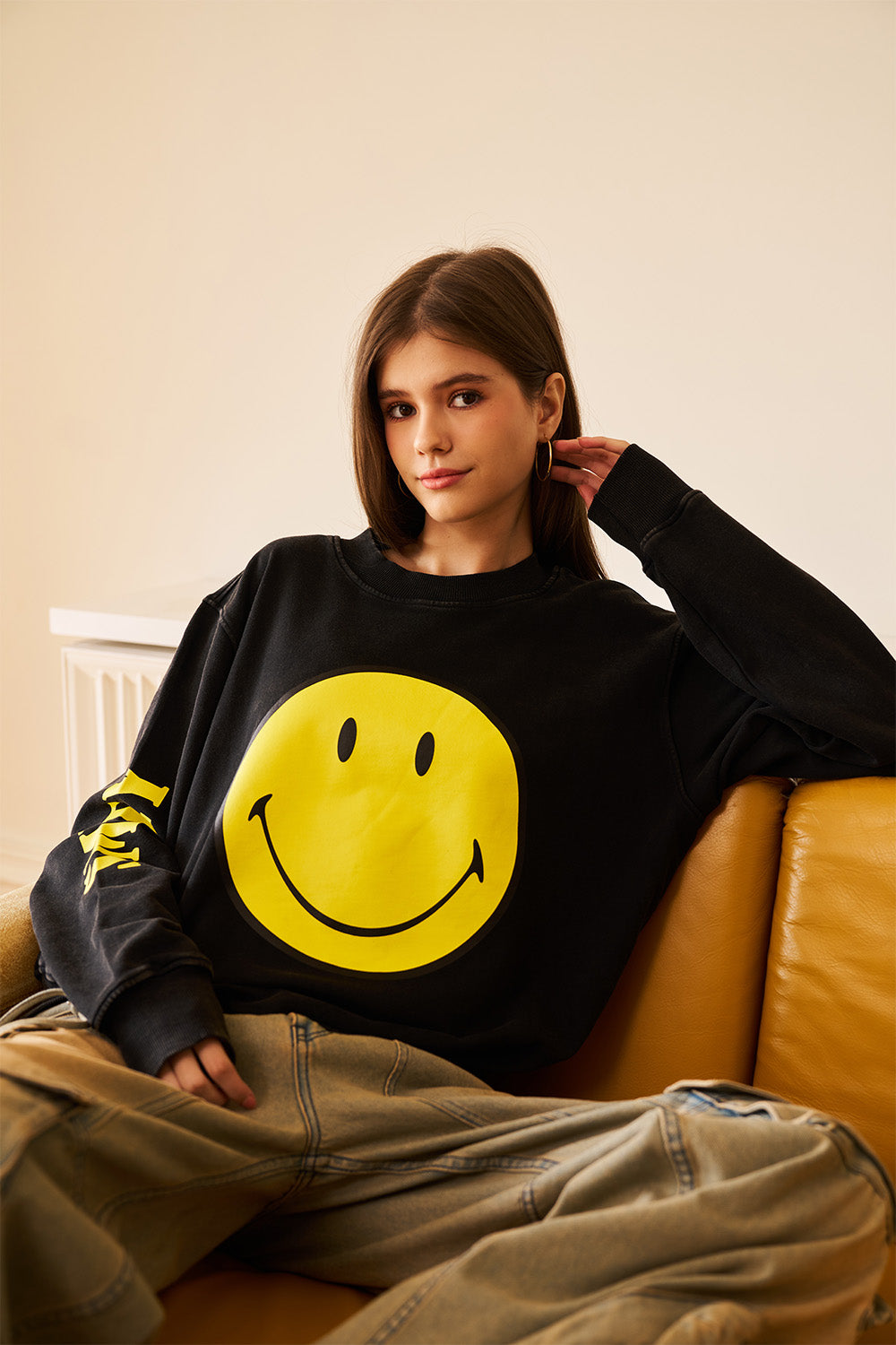 Black Faded Smiley Sweatshirt for Women Trendy Winter Streetwear