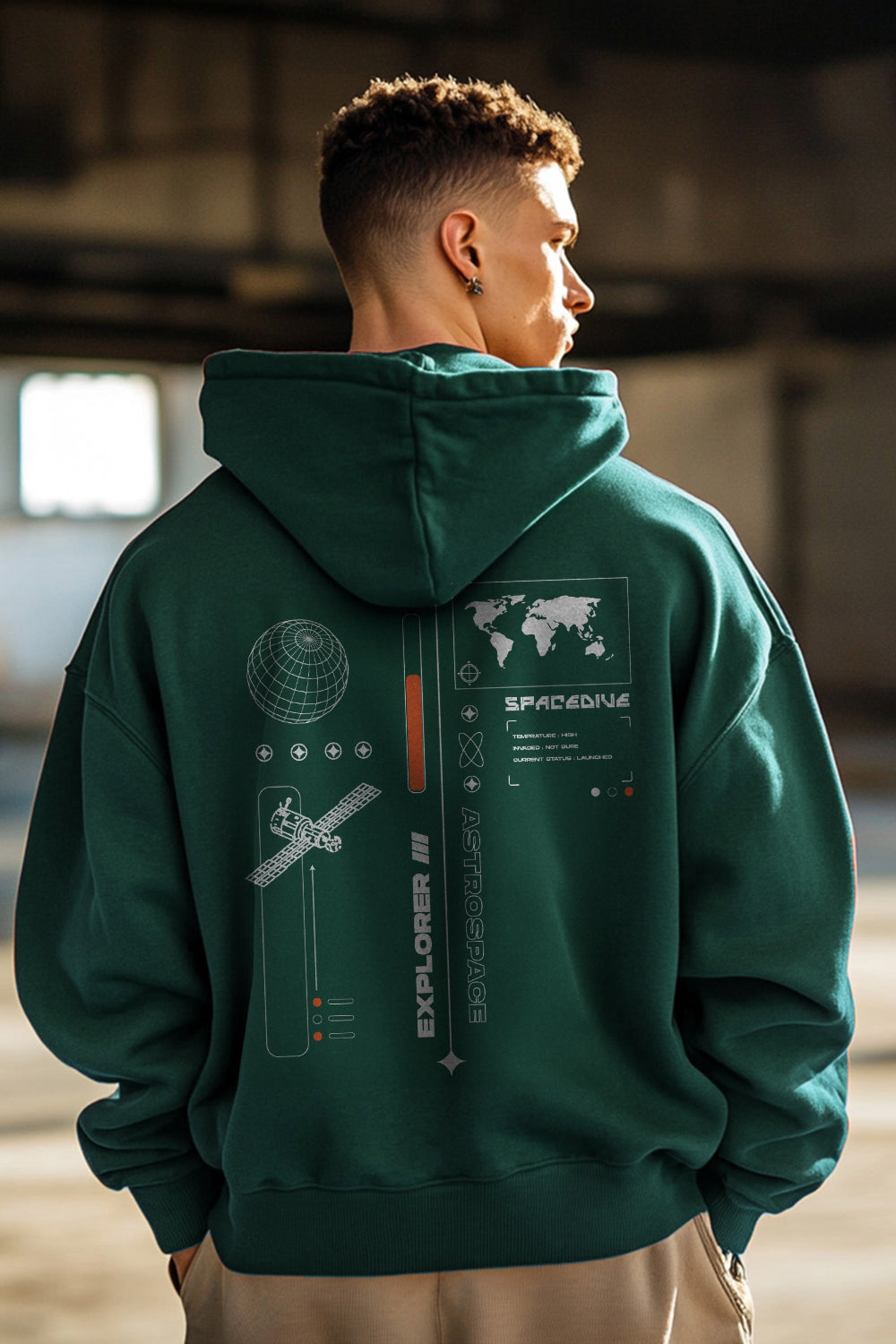 Explorer Oversized Hoodie for Outdoor Streetwear